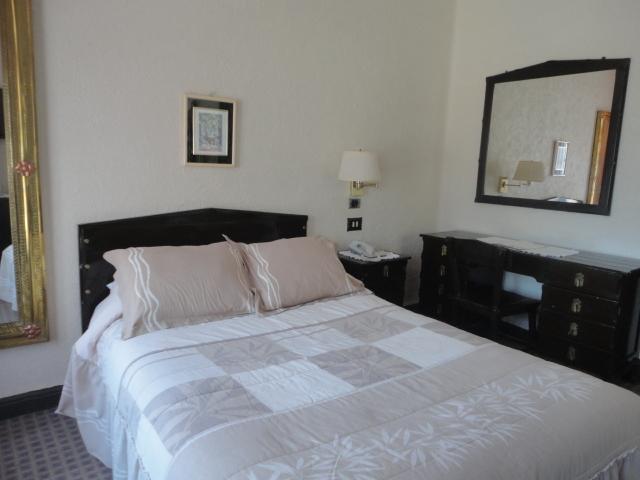 Hotel Royal Spa Zimapán Zimmer foto